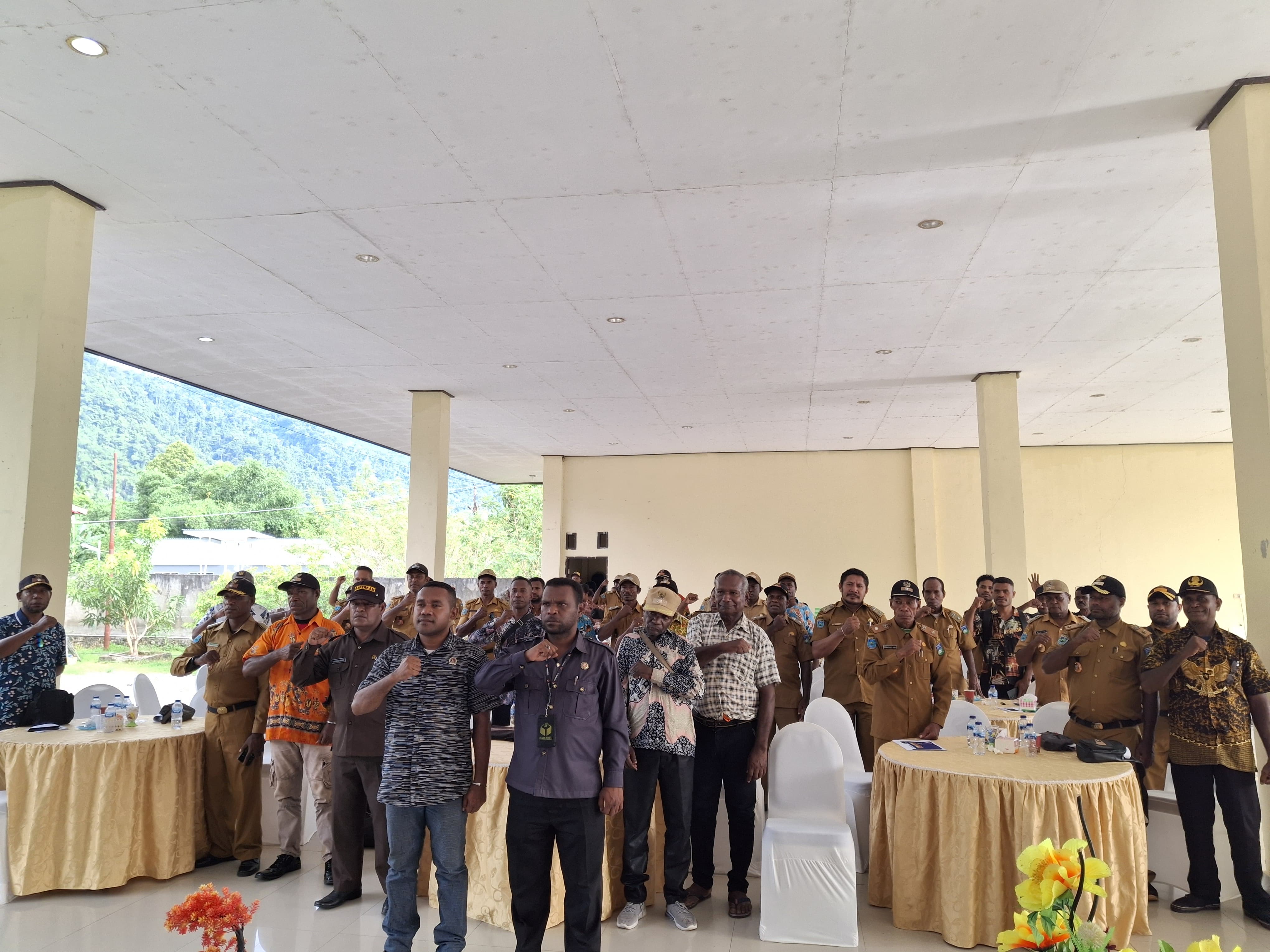 Ikrar Netralitas Kepala Kampung dan Kelurahan Se-Kabupaten Teluk Wondama, Jumat 25/10/2024